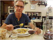Abendspaziergang nach Sasso Marconi und ein köstliches Essen in der Osteria dei Sani